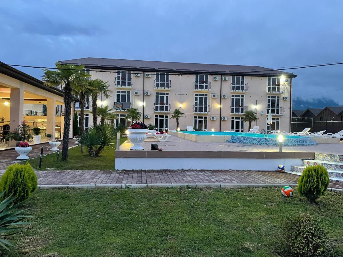 Hotel Askar Alakhadze Luaran gambar