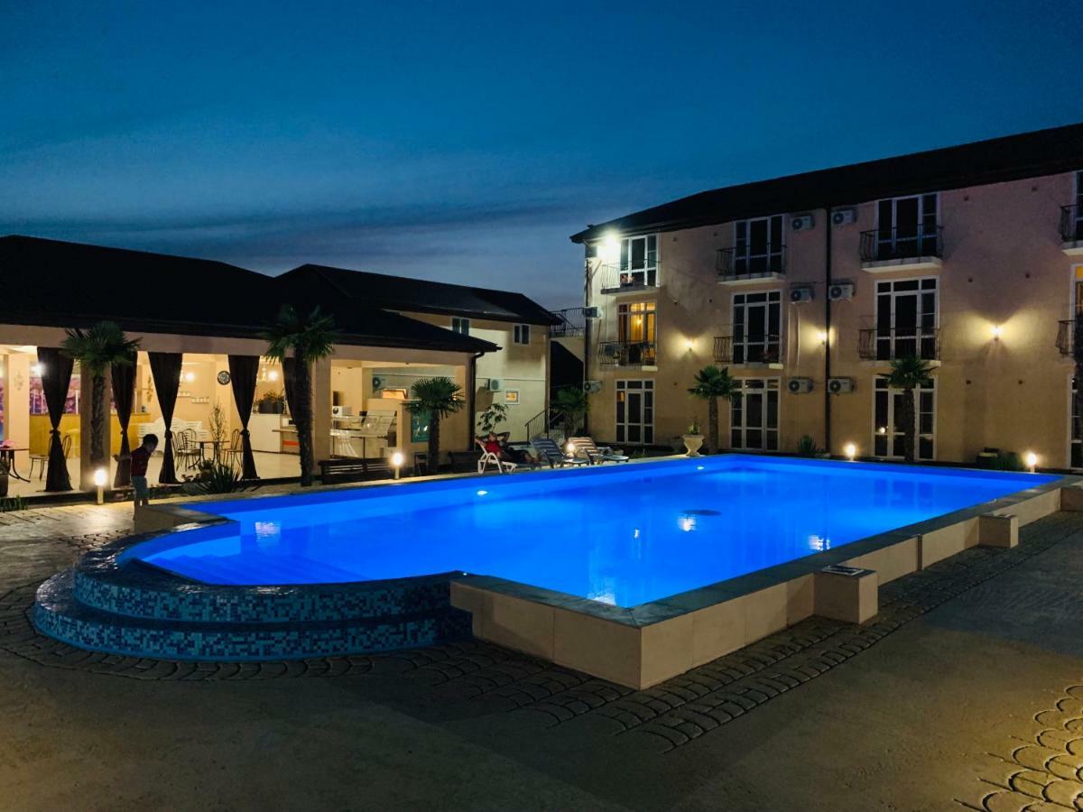 Hotel Askar Alakhadze Luaran gambar