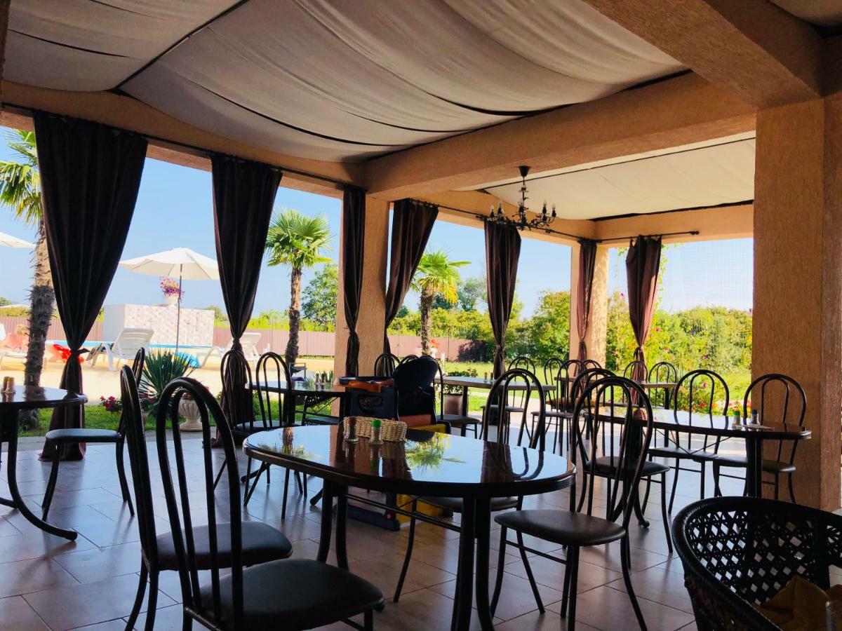 Hotel Askar Alakhadze Luaran gambar